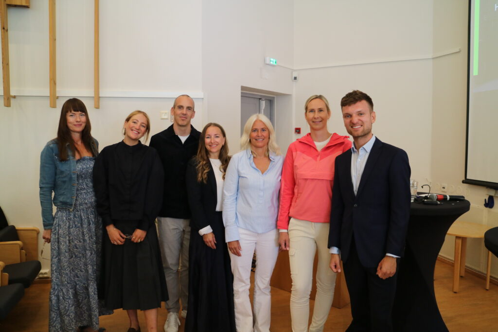 Fv: Heidi Furustøl, Sara Seth Johnsen, Christoffer Bjørnum, Forbrukertilsynet, Christine Larsen Børresen, Ahlsell, Elisabeth Biering, Vinmonopolet, Eva-Lise Dahl, Stormberg og Simen Høy Dypvik.