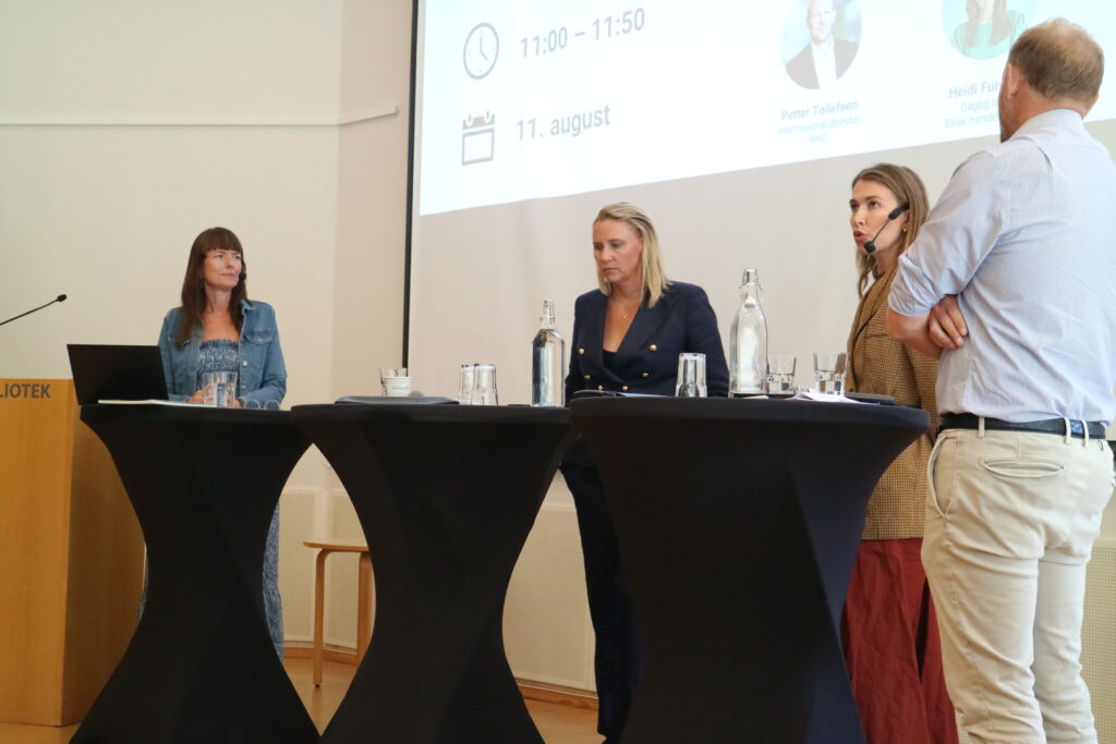 f.v: Heidi Furustøl, stortingsrepresentant Maria Aasen-Svensrud (Ap), Turi Regine Pettersen, Advania, Petter Tollefsen, NHO.