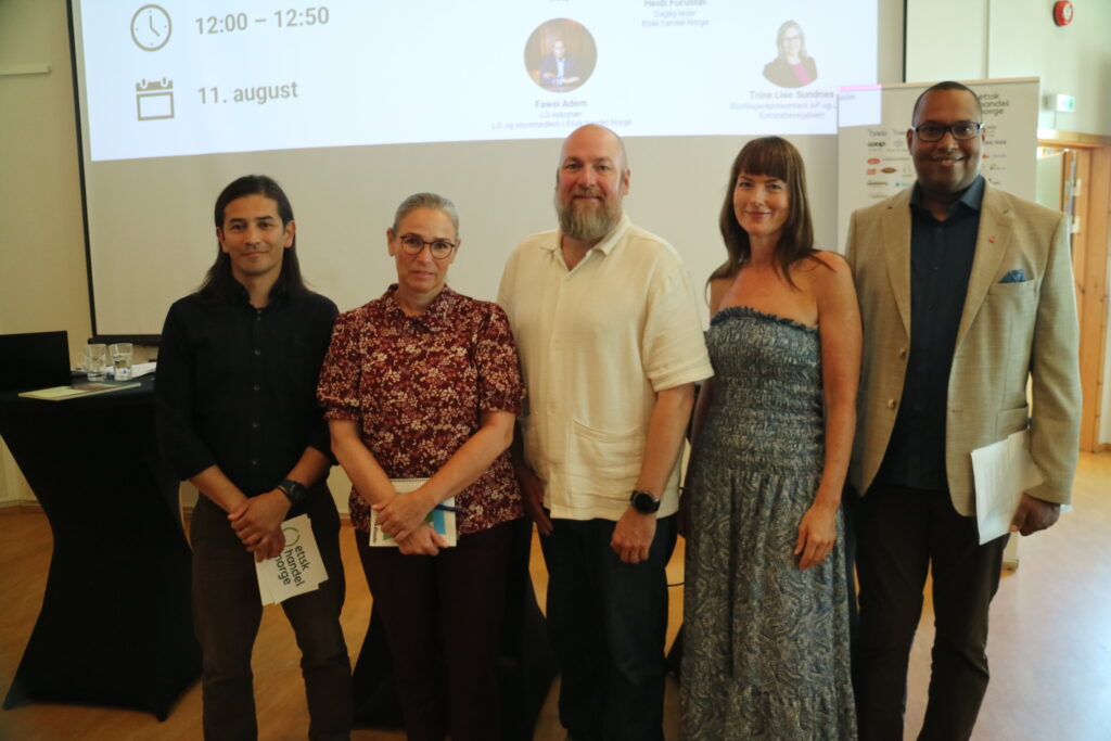 f.v: Andrés Lopez, Stortingets utenriks og forsvarskomite og leder av Europabevegelsen,Trine Lise Sundnes, Marcus Hartmann, Head of sustainability operations H&M Group, Heidi Furustøl og H&M, Fawsi Adem, LO-sekretær og styremedlem i Etisk handel Norge
